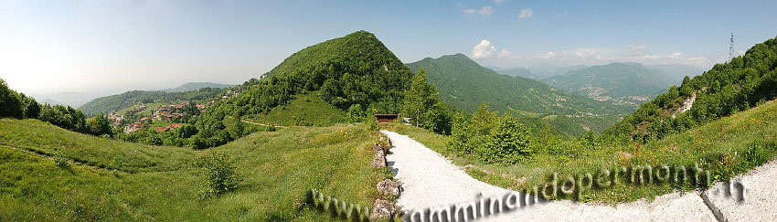 09 04194 Panoramica sn Monte di Nese a dx Val Brembana.jpg